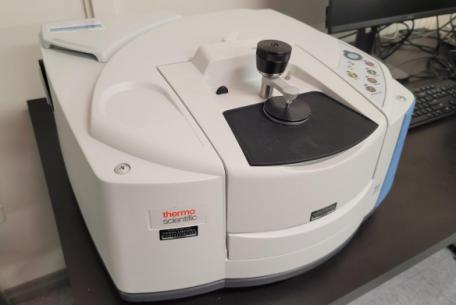 Fisher Scientific FTIR Spectrometer